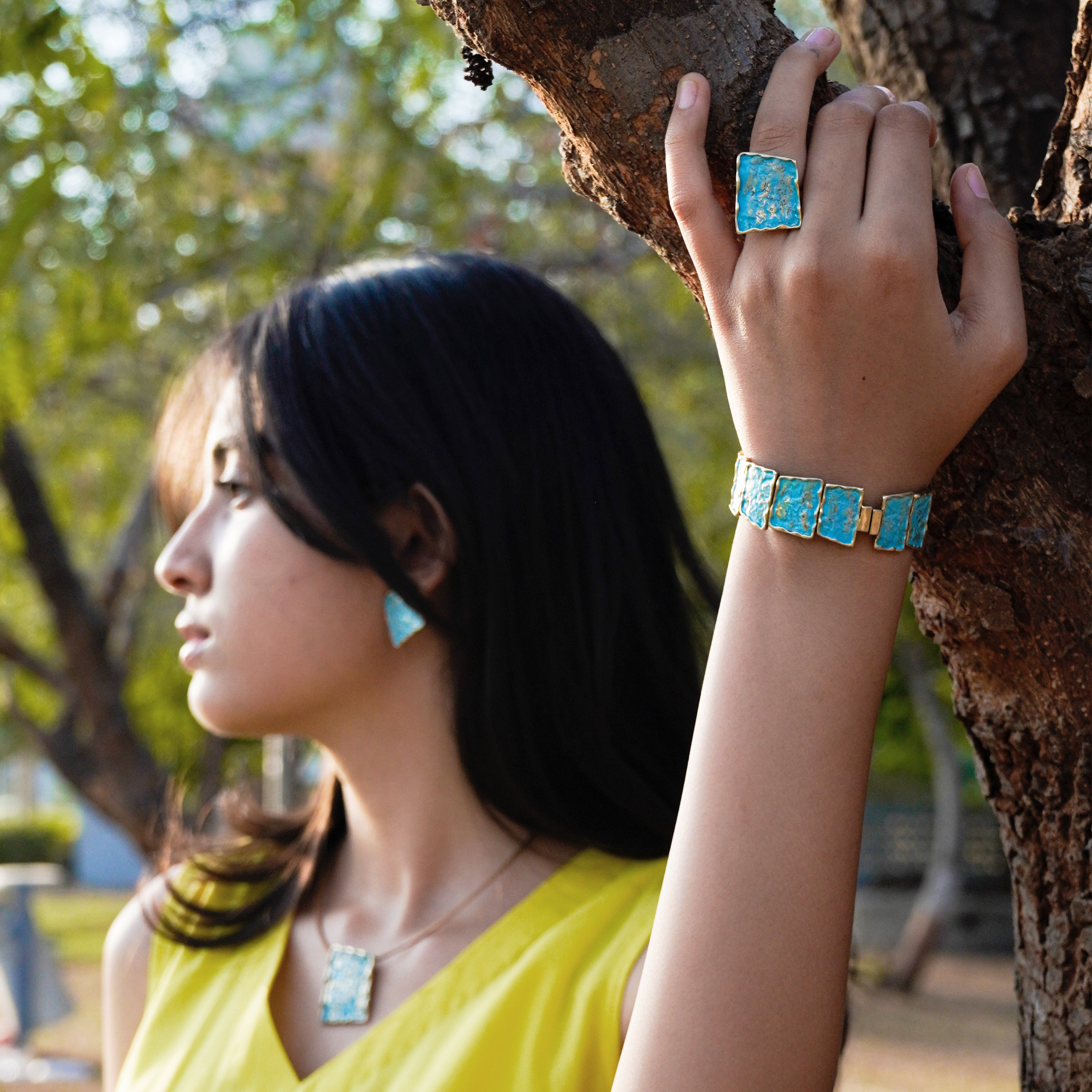 Ocean Tide Gold Ring