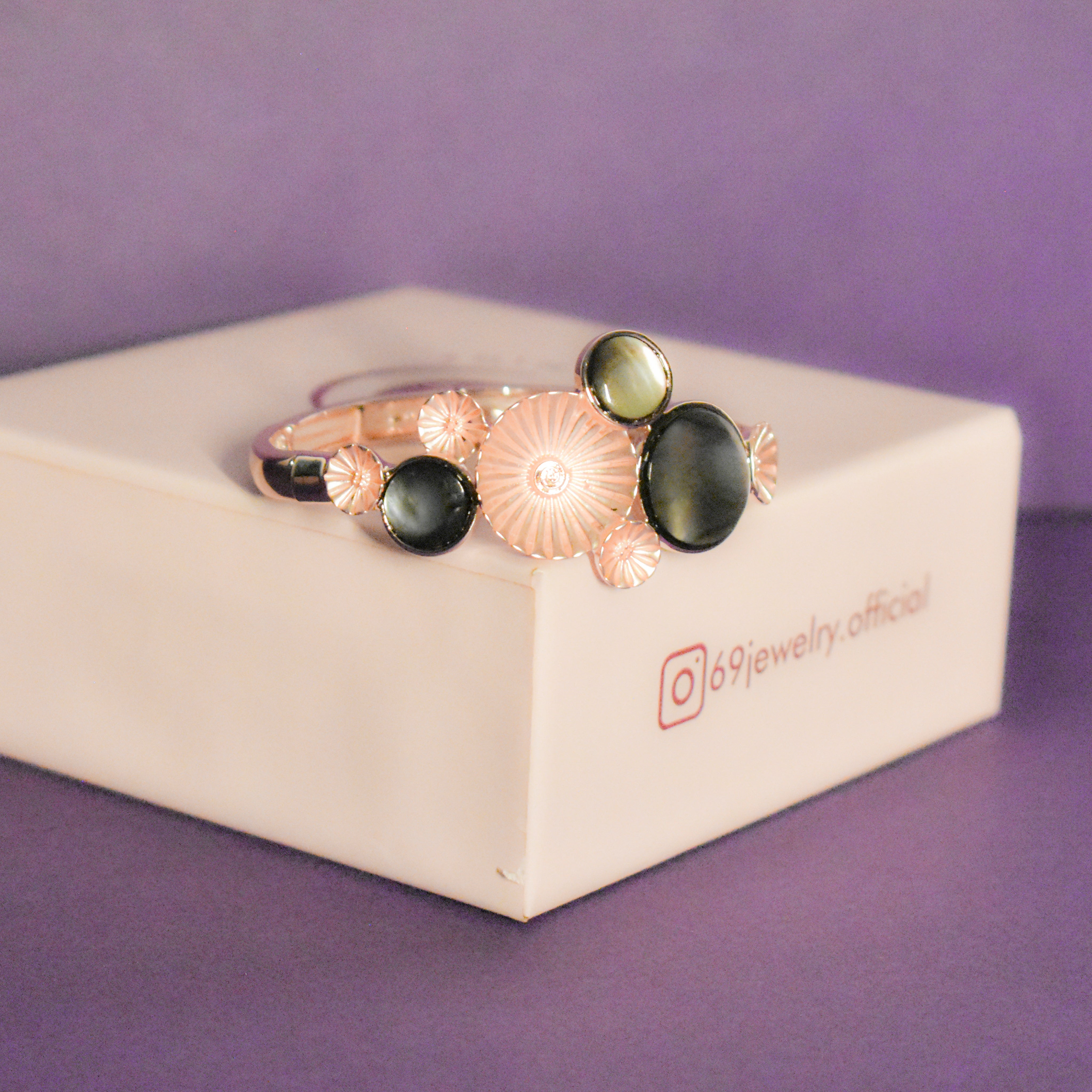 Solstice Shell Bracelet