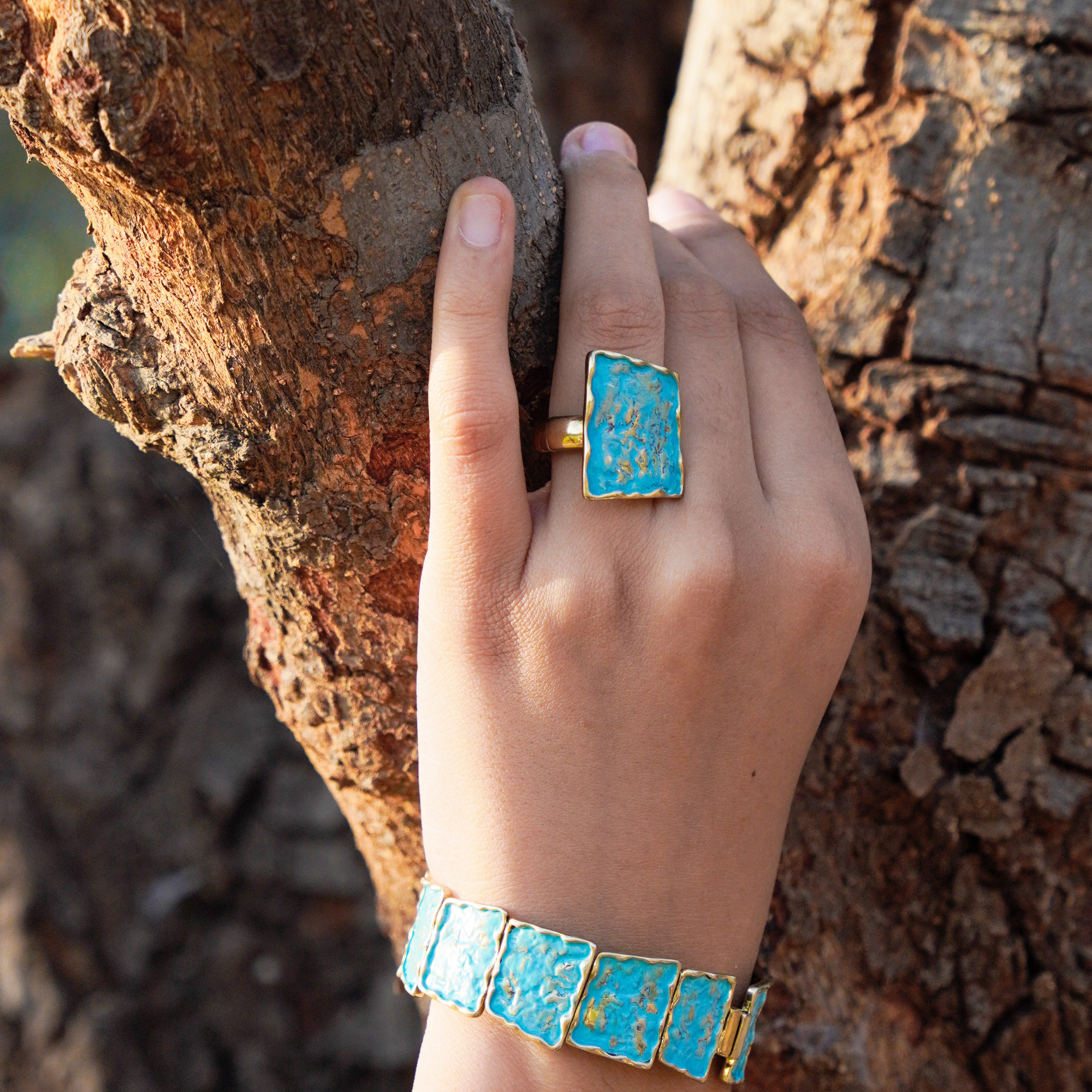 Ocean Tide Gold Ring